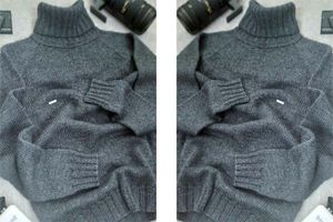 Чоловічий базовий светр спицями по колу